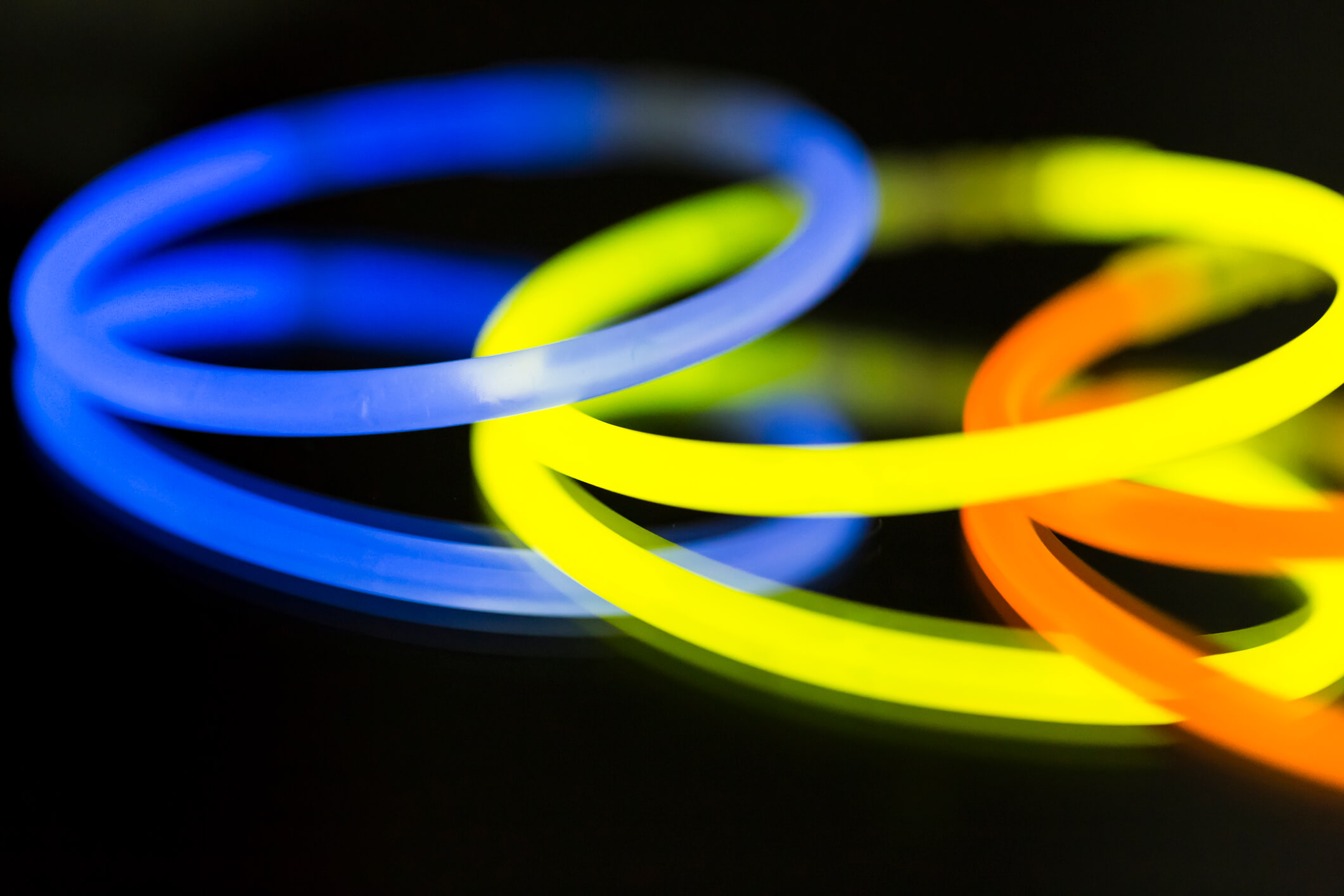 glow stick bracelets for a backyard glow in the dark party